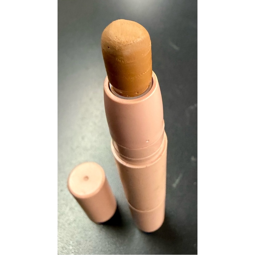 KKW Beauty in Medium Contour